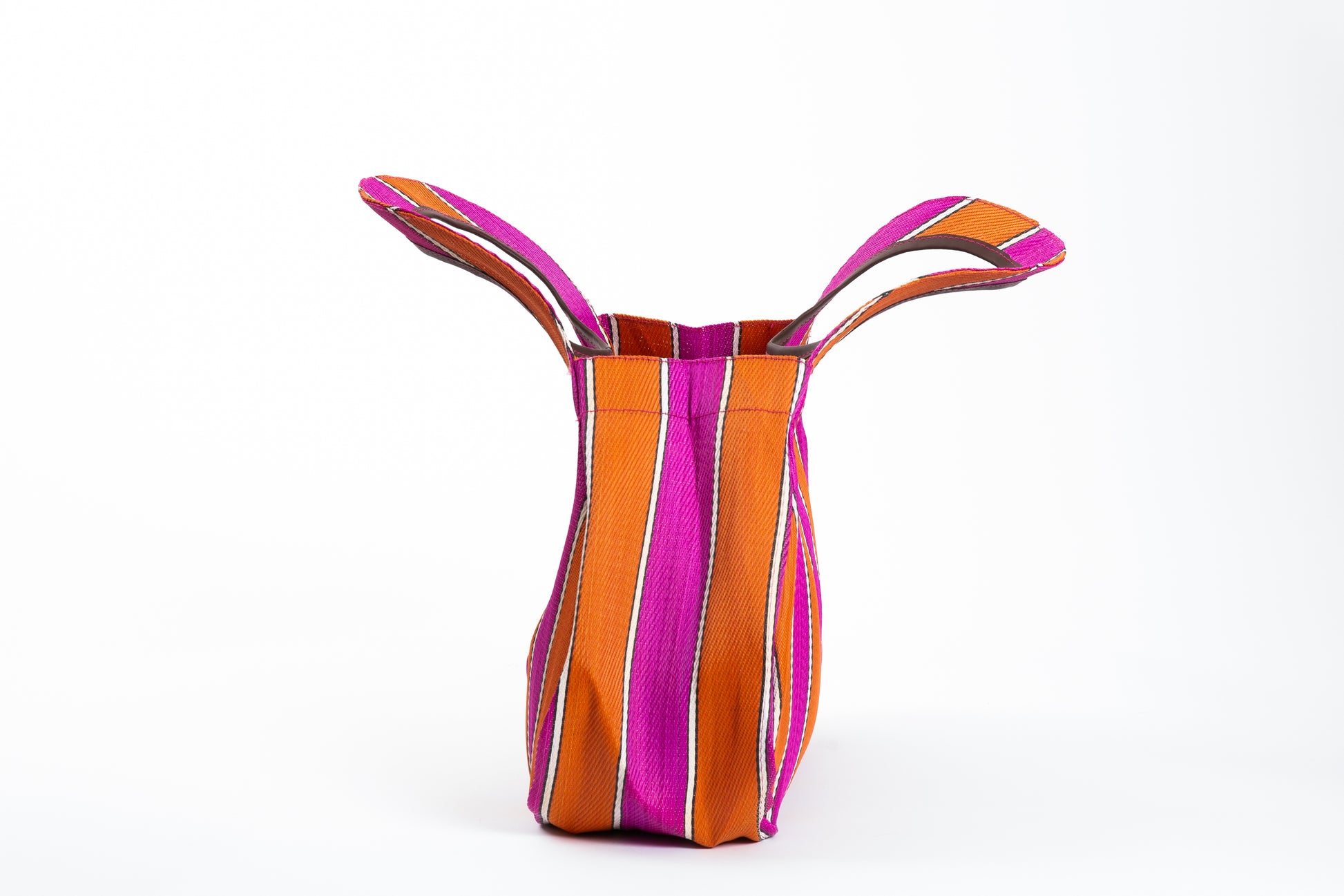 Fidget bag in Blush & Burn colors, made of recycled nylon, from Less is Bore